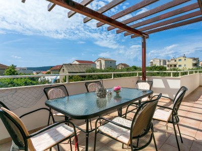 Apartment Three bedroom apartment with terrace and sea view Kaštel Štafilić, Kaštela A-20843-a - Outdoor photo 37