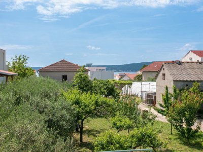 Apartment Three bedroom apartment with terrace and sea view Kaštel Štafilić, Kaštela A-20843-a - Outdoor photo 41