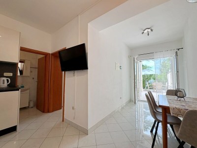 Apartment One bedroom apartment near beach Šilo, Krk A-18704-a - Outdoor photo 14