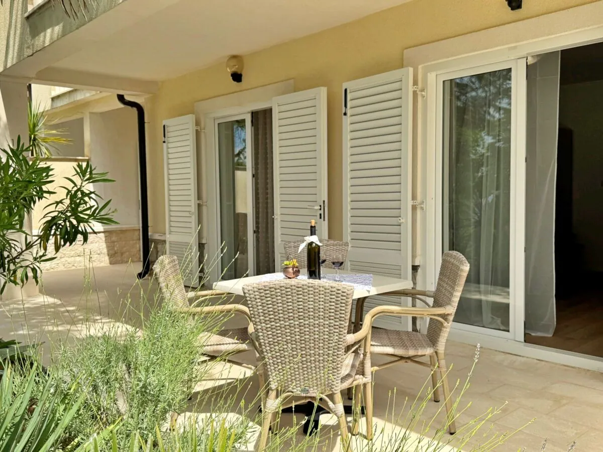 Apartment One bedroom apartment near beach Šilo, Krk A-18704-b