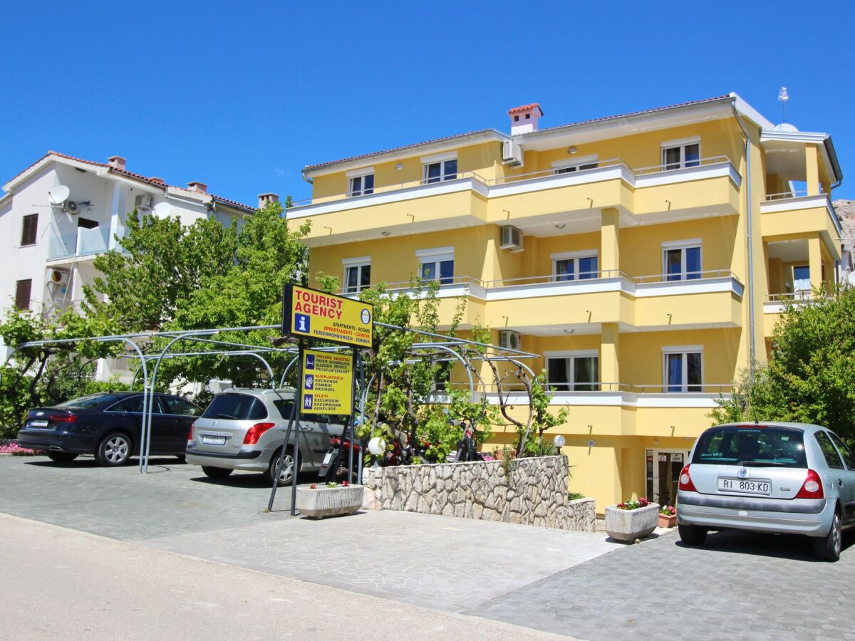 Apartment Two bedroom apartment with terrace Baška, Krk A-18716-g - Outdoor photo 2