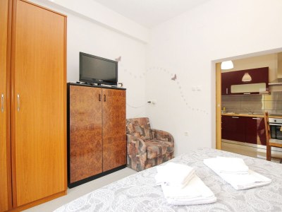 Apartment One bedroom apartment with terrace Baška, Krk A-18807-a - Outdoor photo 11