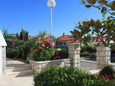 Apartment Two bedroom apartment with terrace Mali Lošinj, Lošinj A-8024-a - Outdoor photo 2