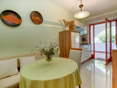 Apartment Two bedroom apartment with terrace Mali Lošinj, Lošinj A-8024-a - Outdoor photo 7