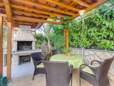 Apartment Two bedroom apartment with terrace Mali Lošinj, Lošinj A-8024-b in Mali Lošinj - Apartment