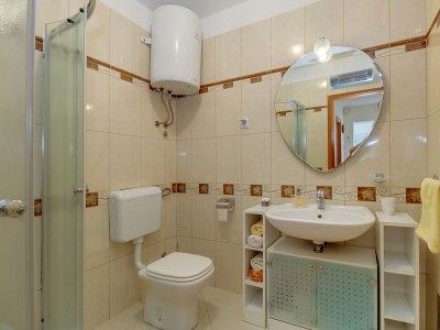 Apartment Two bedroom apartment with terrace Mali Lošinj, Lošinj A-8024-b - Outdoor photo 14