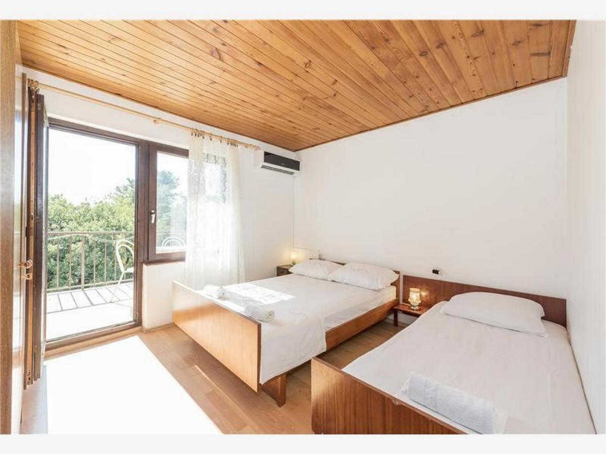 Apartment Three bedroom apartment with balcony Vodice A-18959-a - Outdoor photo 5