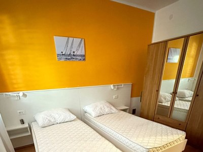 Apartment Two bedroom apartment with terrace Mali Lošinj, Lošinj A-15858-a - Outdoor photo 12