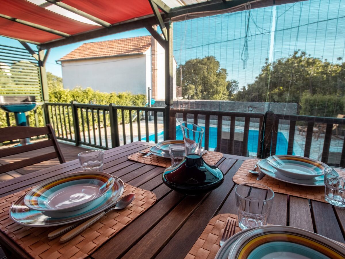 Apartment Two bedroom apartment with terrace Pakoštane, Biograd A-18980-a