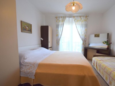 Apartment One bedroom apartment with terrace Malinska, Krk A-20406-a - Outdoor photo 8