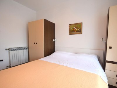 Apartment One bedroom apartment with terrace Malinska, Krk A-20406-a - Outdoor photo 9