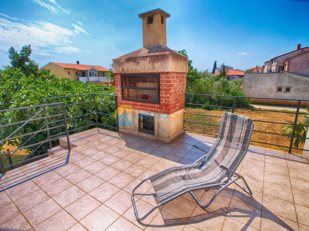 Apartment Three bedroom apartment with terrace Fažana A-20637-b - Outdoor photo 4