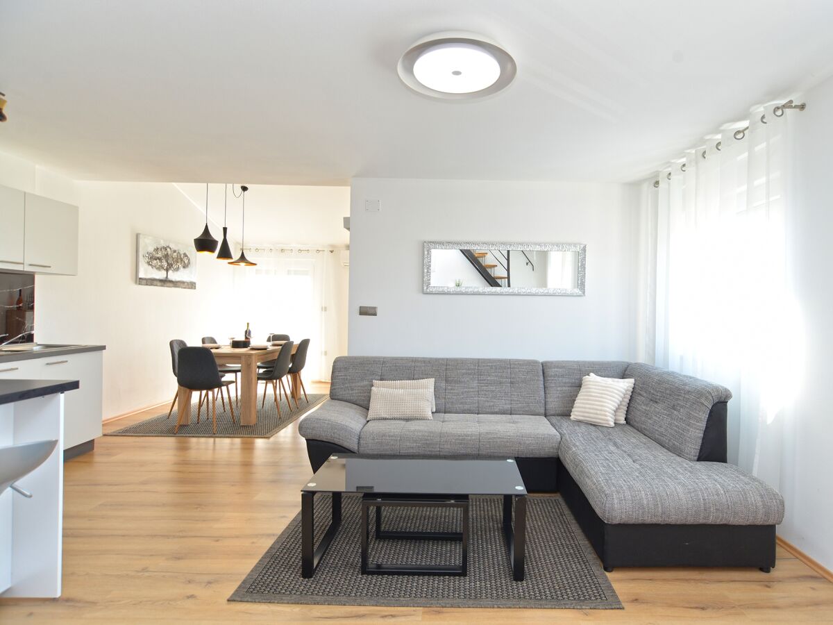 Apartment Two bedroom apartment with balcony and sea view Vodnjan, Fažana A-21040-a - Outdoor photo 3