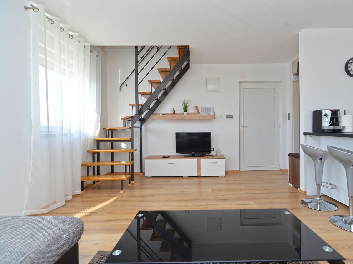 Apartment Two bedroom apartment with balcony and sea view Vodnjan, Fažana A-21040-a - Outdoor photo 5