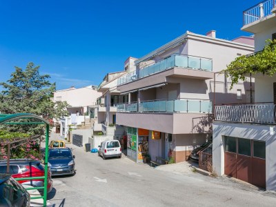 Apartment One bedroom apartment with terrace and sea view Pisak, Omiš A-21568-a - Outdoor photo 6