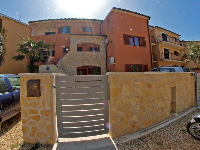 Apartment One bedroom apartment with terrace Štinjan, Pula A-20816-c - Outdoor photo 2