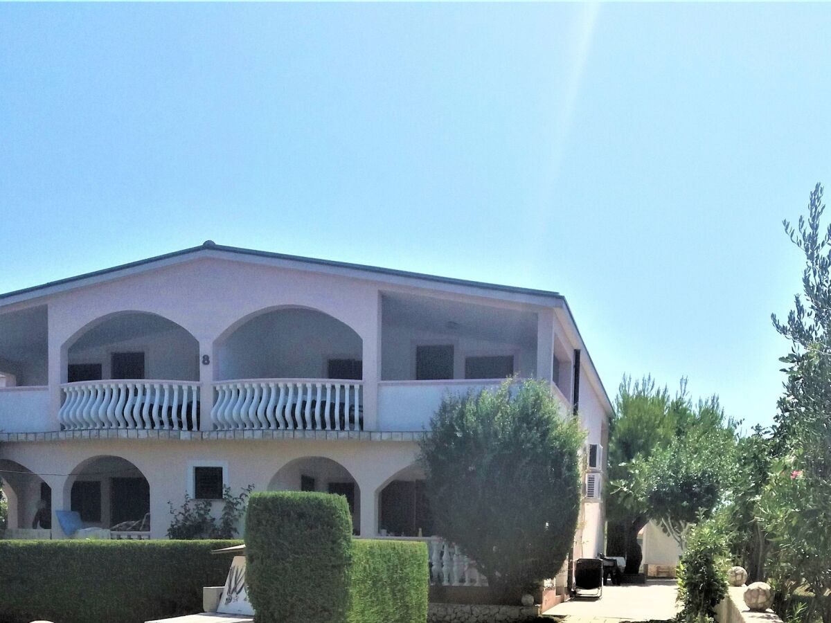 Apartment Two bedroom apartment with terrace and sea view Vir - Lozice, Vir A-21047-c - Outdoor photo 4