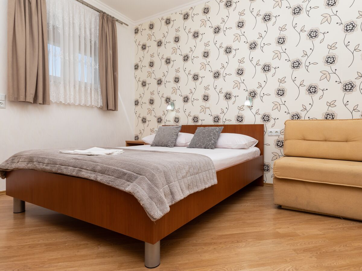 Apartment Two bedroom apartment with balcony Duće, Omiš A-5973-b