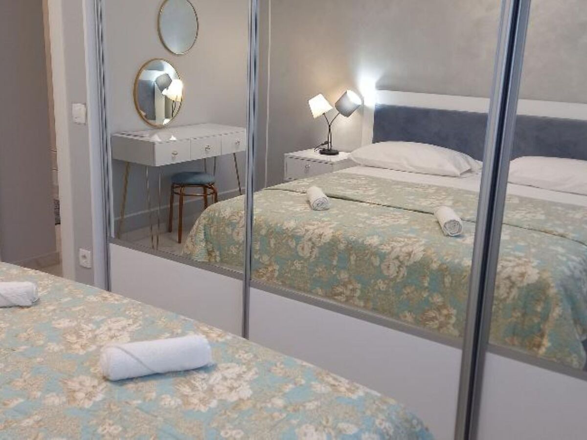 Apartment Two bedroom apartment with balcony and sea view Zadar A-22113-a