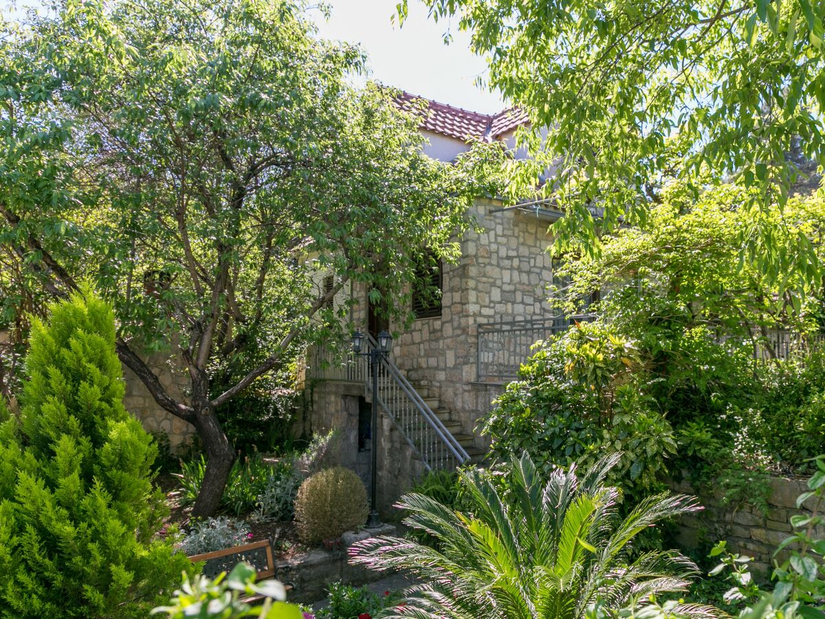 Apartment Studio flat with terrace and sea view Supetar, Brač AS-22123-a - Outdoor photo 3