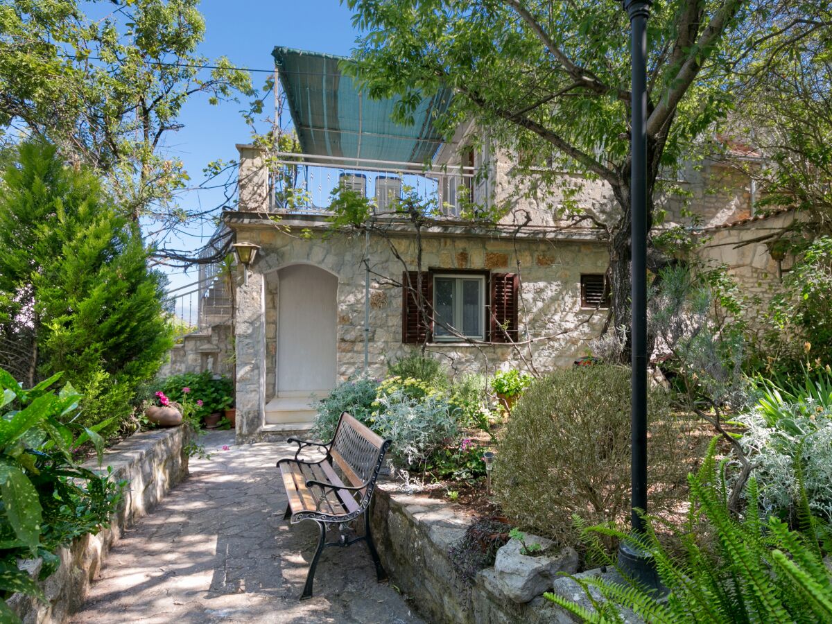 Apartment Studio flat with terrace and sea view Supetar, Brač AS-22123-a - Outdoor photo 4