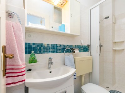 Apartment Studio flat with terrace and sea view Supetar, Brač AS-22123-a - Outdoor photo 28