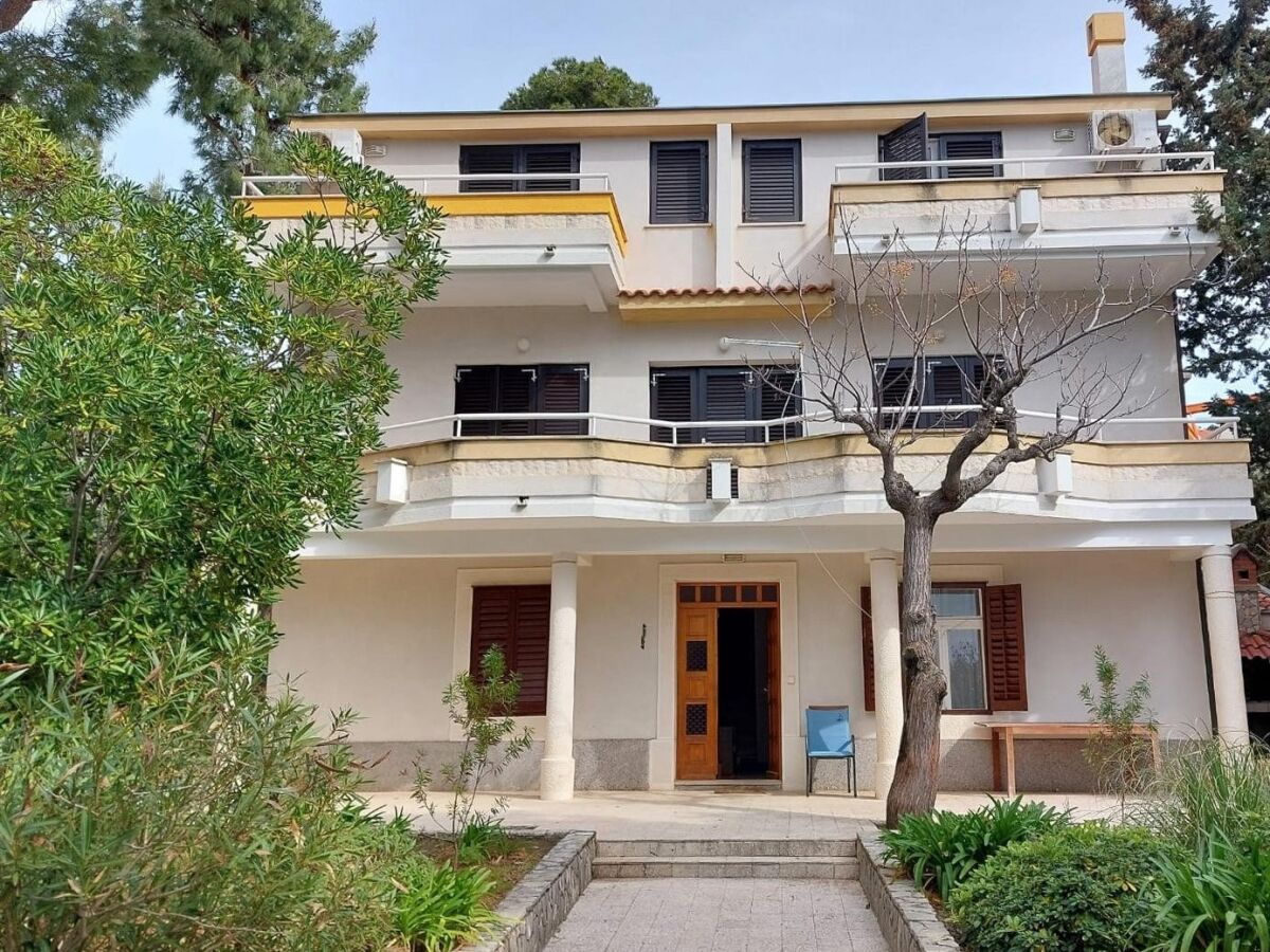 Apartment Two bedroom apartment near beach Stara Novalja, Pag A-24010-b