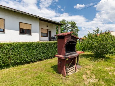Apartment Two bedroom apartment with terrace Karlovac A-20989-b - Outdoor photo 12
