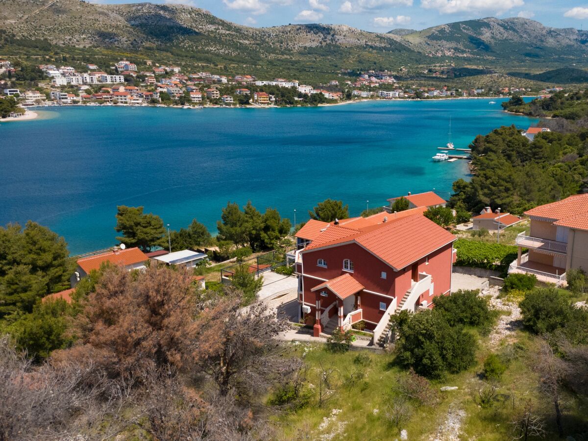 Apartment Two bedroom apartment with terrace and sea view Šparadići, Šibenik A-24118-a - Outdoor photo 2
