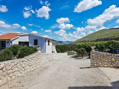Apartment Two bedroom apartment with terrace and sea view Šparadići, Šibenik A-24118-a - Outdoor photo 14