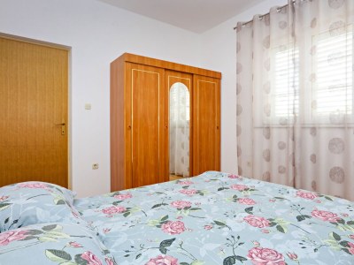 Apartment Two bedroom apartment with terrace and sea view Šparadići, Šibenik A-24118-a - Outdoor photo 25