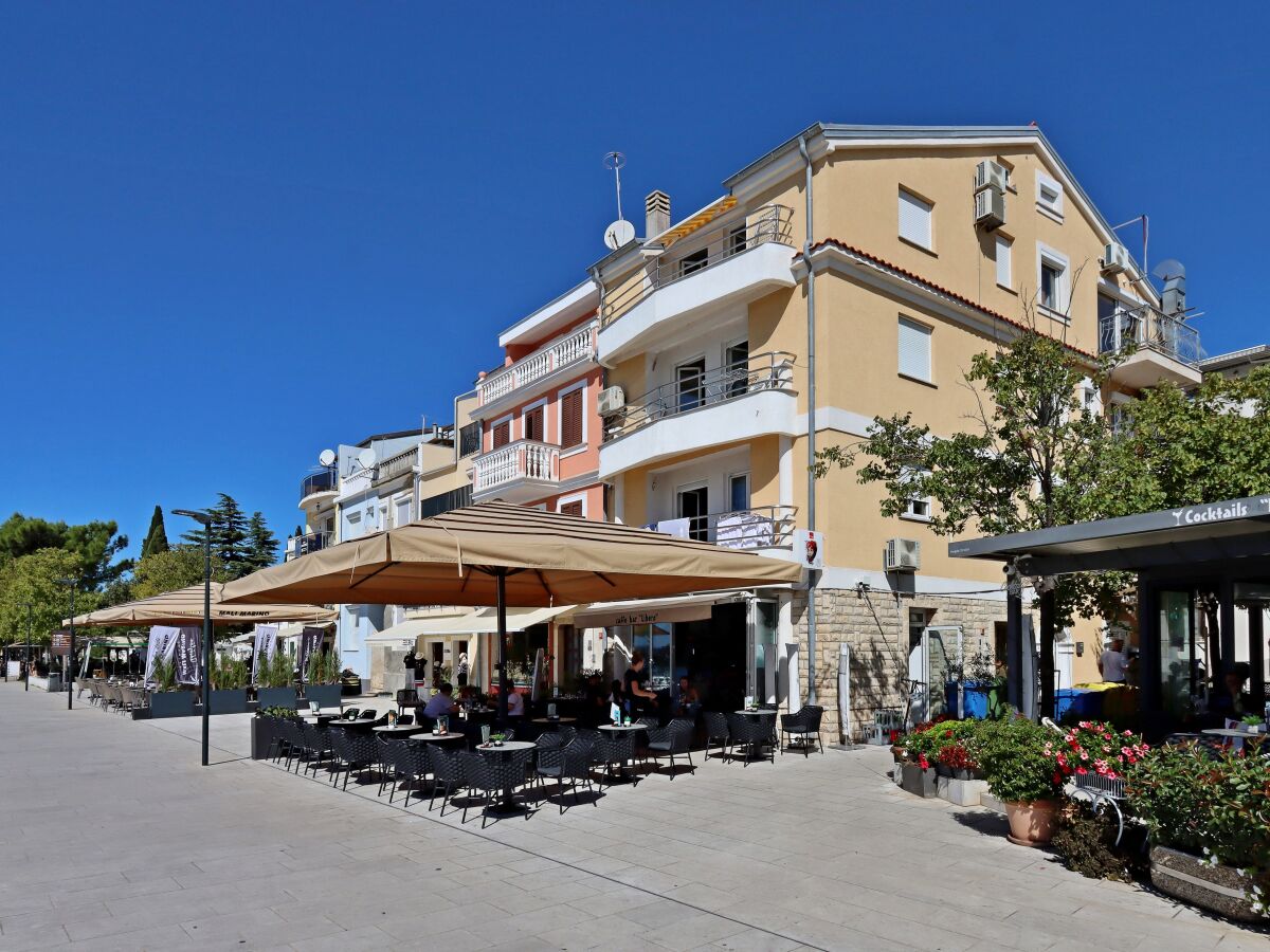 Apartment One bedroom apartment with balcony and sea view Selce, Crikvenica A-23909-c - Outdoor photo 3