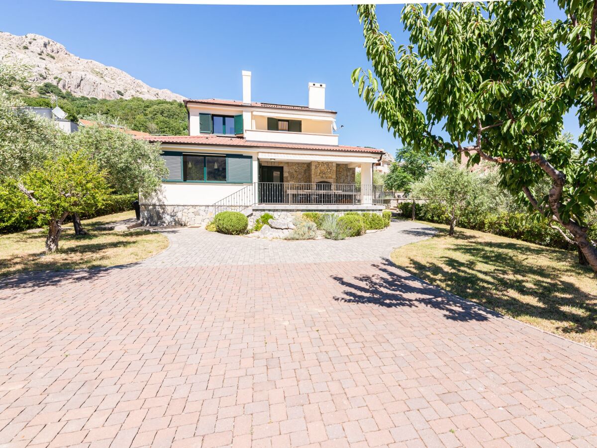 Apartment One bedroom apartment with terrace Jurandvor, Krk A-24113-b - Outdoor photo 4