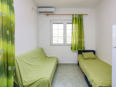 Apartment Two bedroom apartment near beach Šparadići, Šibenik A-23939-a - Outdoor photo 11