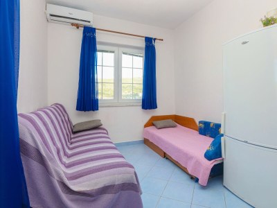 Apartment Two bedroom apartment near beach Šparadići, Šibenik A-23939-b - Outdoor photo 11