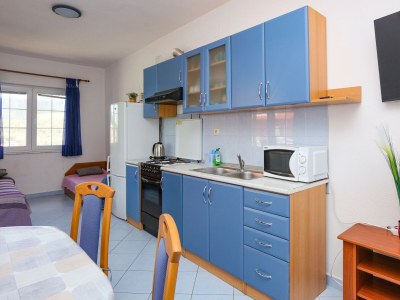 Apartment Two bedroom apartment near beach Šparadići, Šibenik A-23939-b - Outdoor photo 17