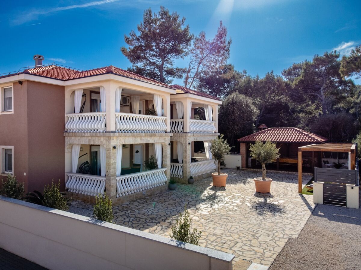 Apartment Two bedroom apartment with terrace Vir A-24090-c - Outdoor photo 5