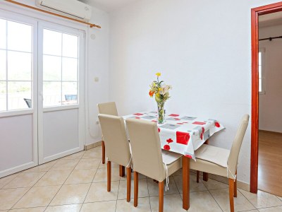 Apartment Two bedroom apartment near beach Šparadići, Šibenik A-23939-d - Outdoor photo 12