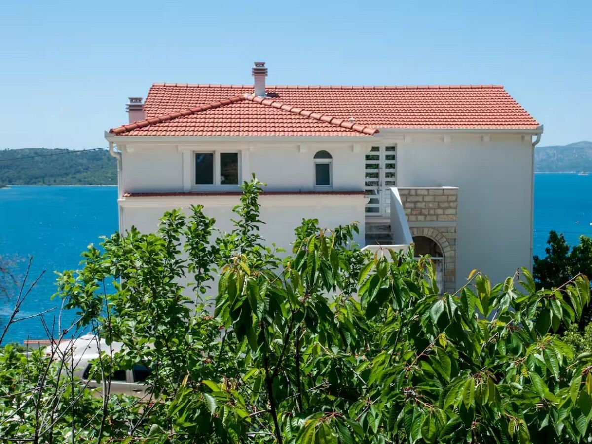 Apartment Two bedroom apartment with balcony and sea view Trogir A-24144-b - Outdoor photo 3
