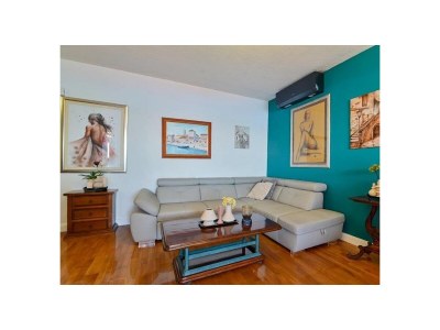 Apartment Two bedroom apartment with balcony and sea view Trogir A-24144-b - Outdoor photo 9