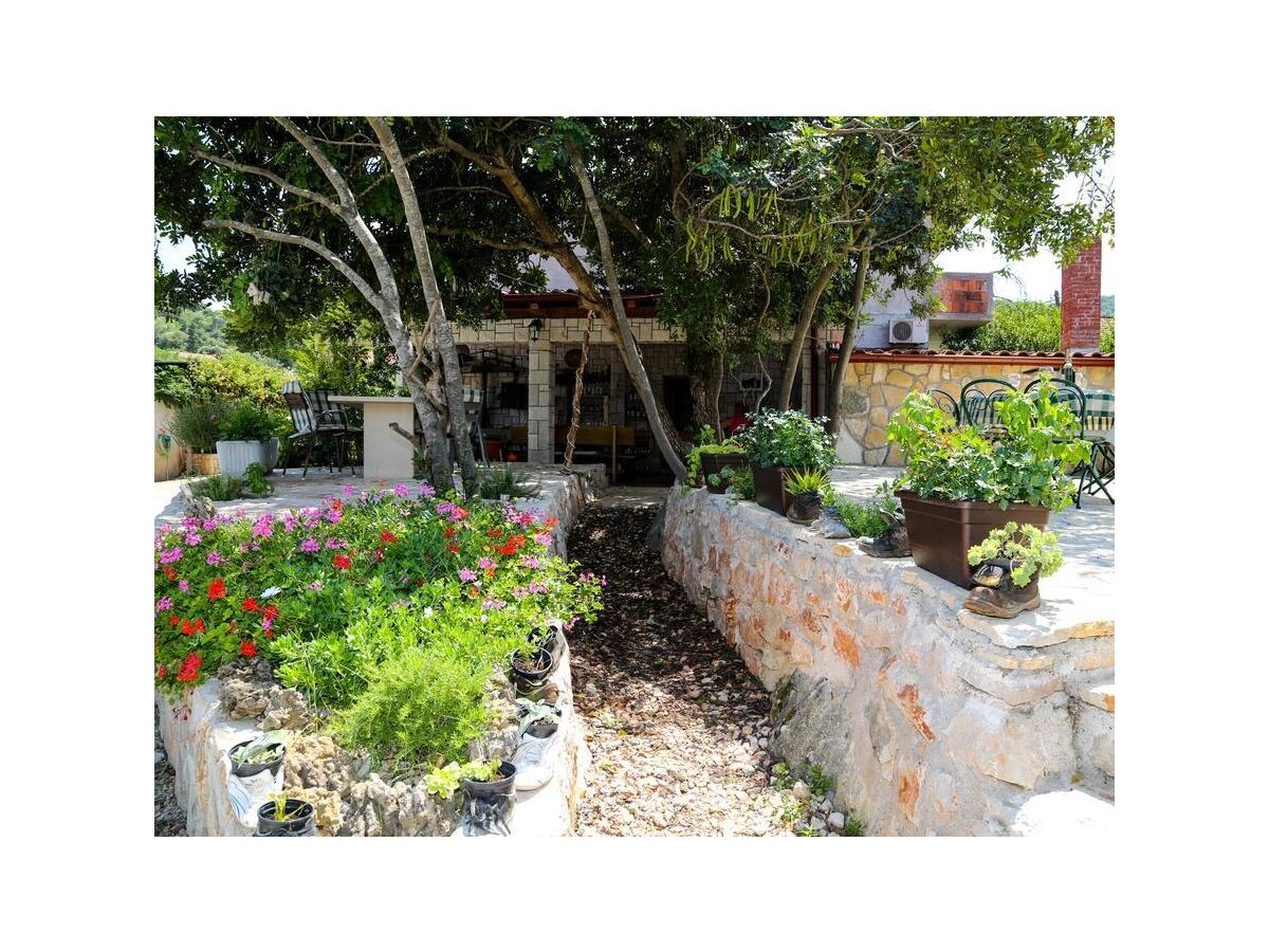 Apartment One bedroom apartment with balcony Dol, Hvar A-24122-a - Outdoor photo 2