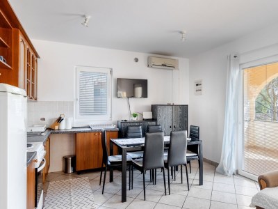 Apartment Three bedroom apartment with terrace Vir A-24173-a in Vir - Apartment