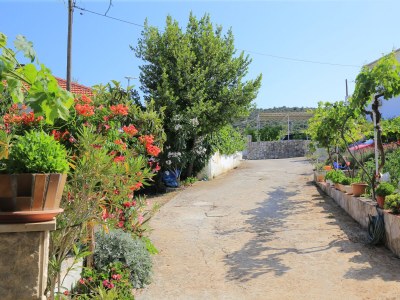 Apartment Two bedroom apartment with terrace Vinišće, Trogir A-24197-a - Outdoor photo 11