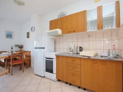 Apartment Two bedroom apartment with balcony and sea view Vinišće, Trogir A-24197-c - Outdoor photo 25