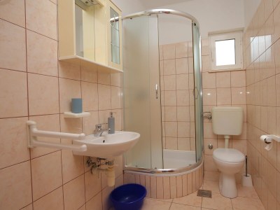 Apartment Two bedroom apartment with balcony and sea view Vinišće, Trogir A-24197-c - Outdoor photo 29