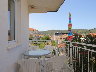 Apartment Two bedroom apartment with balcony and sea view Vinišće, Trogir A-24197-c - Outdoor photo 30