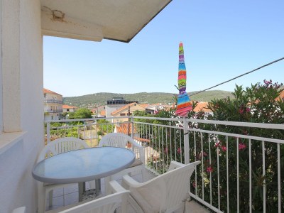 Apartment Two bedroom apartment with balcony and sea view Vinišće, Trogir A-24197-c - Outdoor photo 31