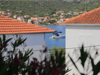 Apartment Two bedroom apartment with balcony and sea view Vinišće, Trogir A-24197-c - Outdoor photo 33