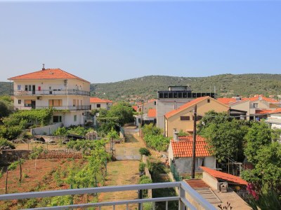 Apartment Two bedroom apartment with balcony and sea view Vinišće, Trogir A-24197-c - Outdoor photo 34