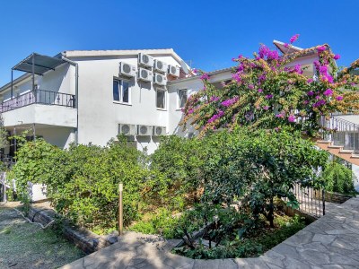 Apartment One bedroom apartment near beach Cove Pokrivenik, Hvar A-2073-f - Outdoor photo 6